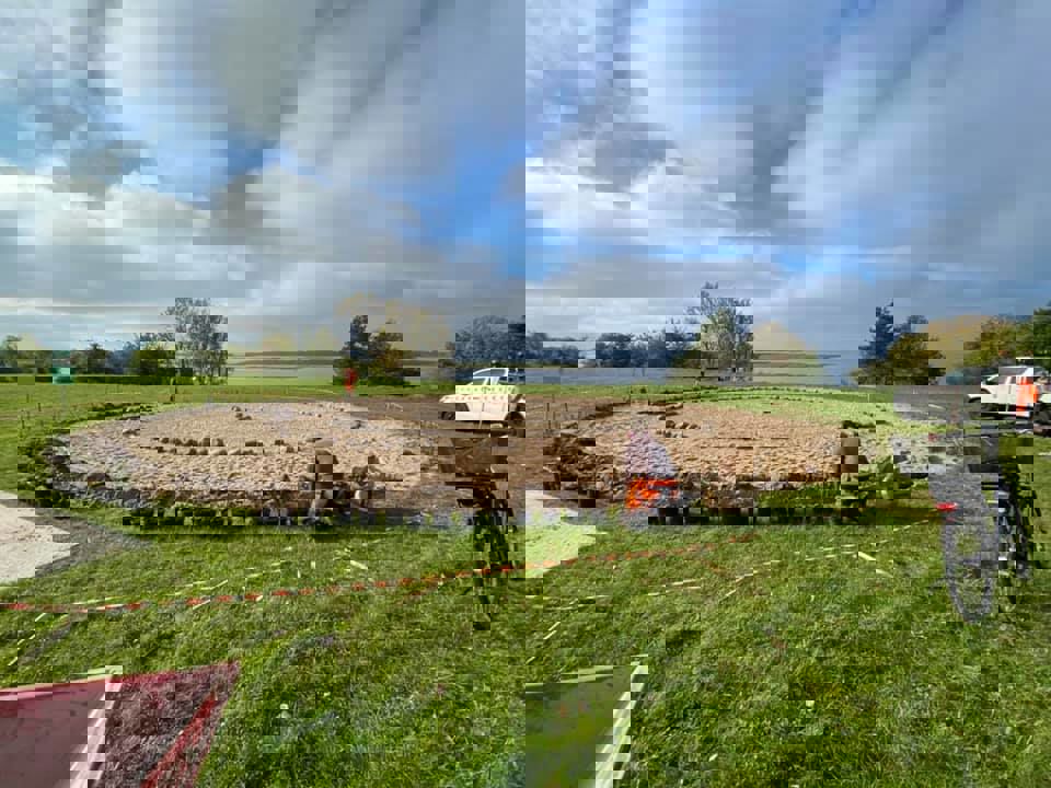 Blomsterspiralen i Helligkors Parken skal skabe føde og levesteder for de pressede sommerfugle.