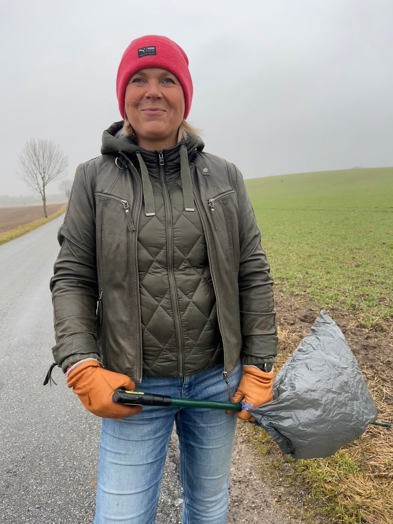 Kate Skjærbæk Bjerrum samler affald